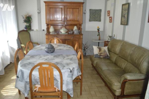 Bellefontaine : maison avec 3 appartements