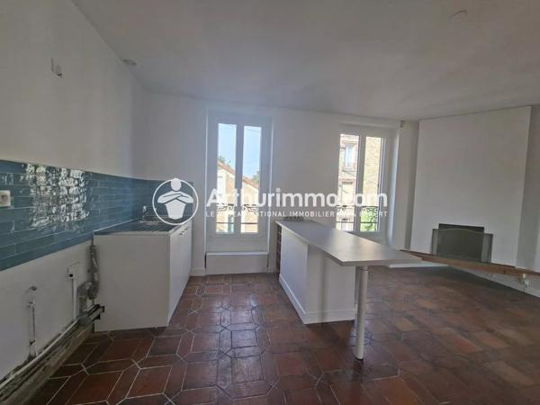 Vente                                                      Appartement
                        
                     3 pièces                      54 m2                     à Corbeil-Essonnes
