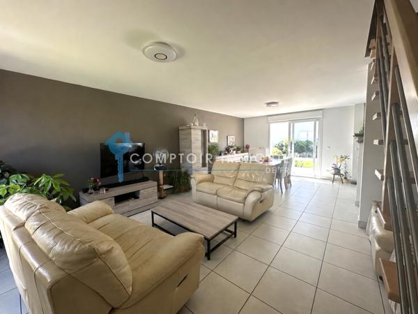 Maison
                                                                                                                                                                                                                                                                                                                        4 pièce(s)                                                                                                                                                                                                          3 chambre(s)                                                                                                                                                                                                          90  m²