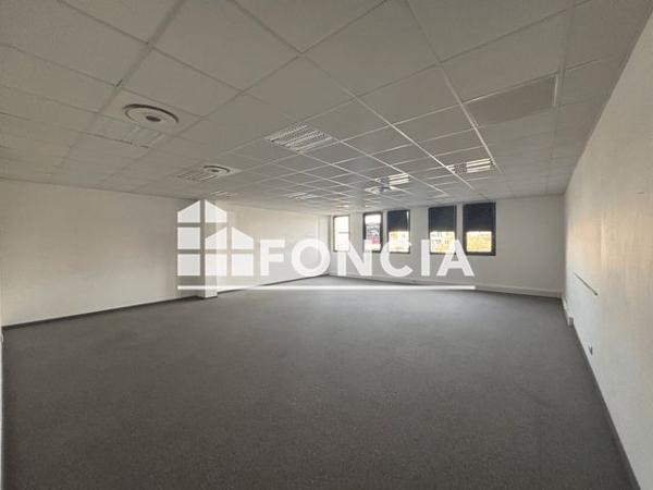 À vendre Local commercial 181.8 m² - Trignac 44570