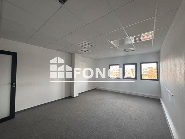 À vendre Local commercial 181.8 m² - Trignac 44570