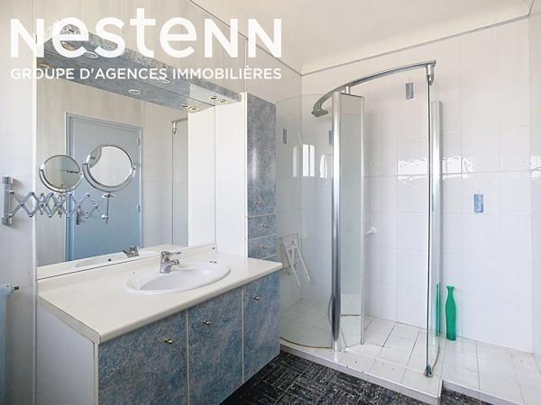 A vendre Maison de 181 m2, 4 chambres + Hangar et bureau, ideal pour un artisan à Calignac