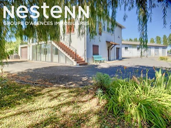 A vendre Maison de 181 m2, 4 chambres + Hangar et bureau, ideal pour un artisan à Calignac
