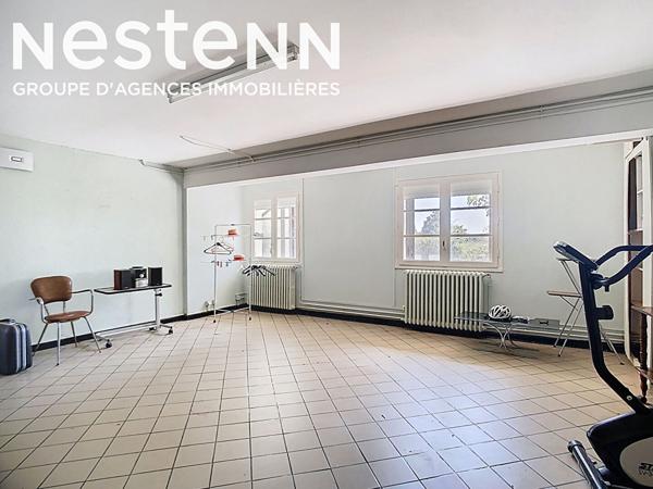 A vendre Maison de 181 m2, 4 chambres + Hangar et bureau, ideal pour un artisan à Calignac