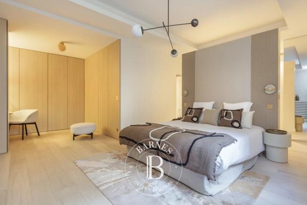 Paris 8ème, Appartement 2 Chambres -  148 m² à vendre