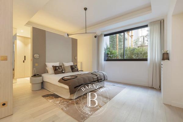 Paris 8ème, Appartement 2 Chambres -  148 m² à vendre