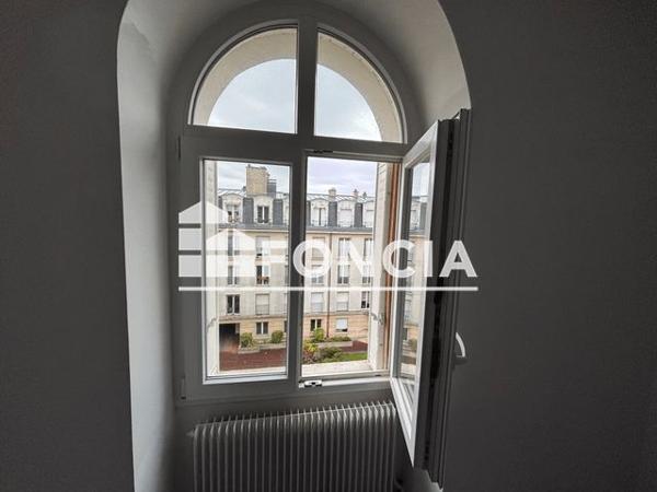 À vendre Studio 45 m² - Versailles 78000