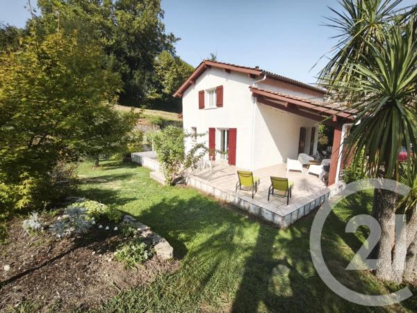 Maison à vendre  5 pièces - 136,90 m 2   LARRESSORE  - 64