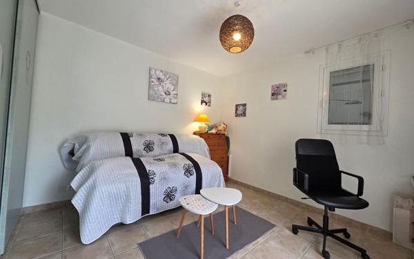 Maison à vendre    6 pièces • 14,90 m2 Malataverne