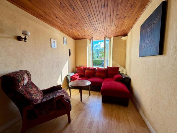 Maison de village proche des axes routiers