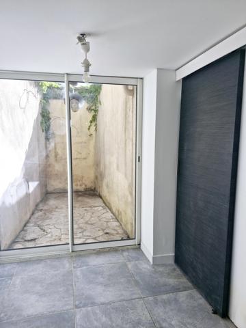 Courthézon (84350) Maison de village avec courette et terrasse