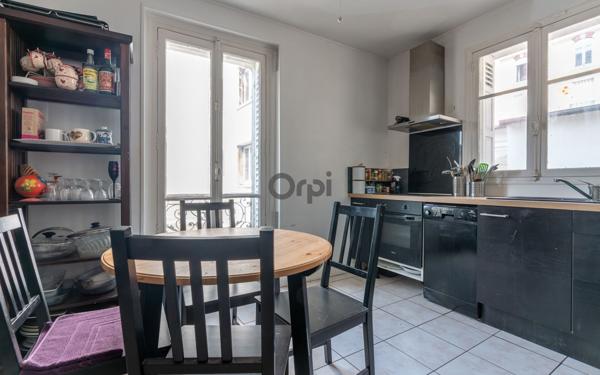 Appartement à vendre    3 pièces • 92 m2 Saint-Maur-des-Fossés