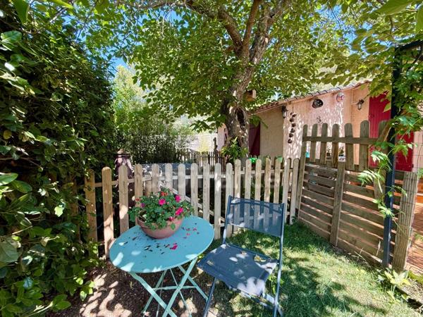 Maison de plain-pied à vendre 4 pièces LAURIS (84) 79 m2 jardin 400 m2 piscine