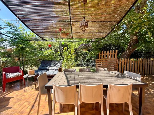 Maison de plain-pied à vendre 4 pièces LAURIS (84) 79 m2 jardin 400 m2 piscine