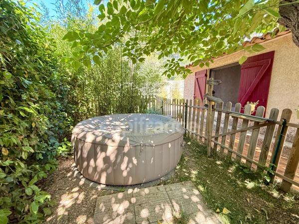 Maison de plain-pied à vendre 4 pièces LAURIS (84) 79 m2 jardin 400 m2 piscine