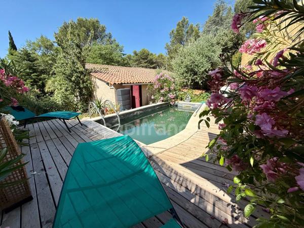 Maison de plain-pied à vendre 4 pièces LAURIS (84) 79 m2 jardin 400 m2 piscine