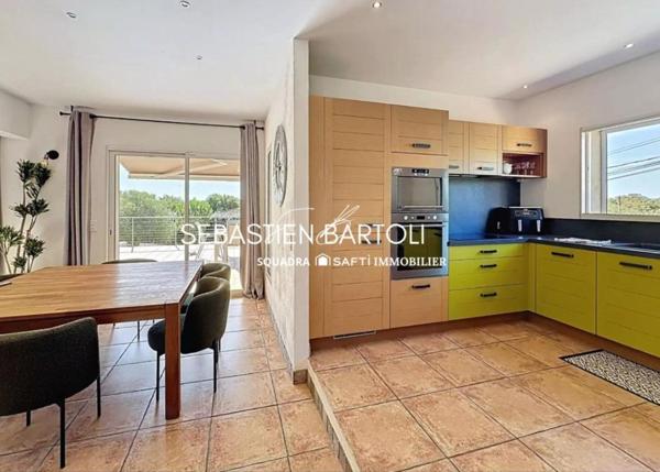 Villa individuelle avec vue mer et piscine