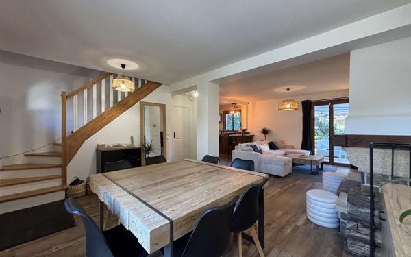 Maison à vendre    4 pièces • 95 m2 Vaux-le-Pénil