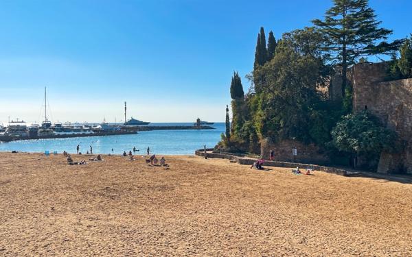 Appartement à vendre    3 pièces •  Mandelieu-la-Napoule