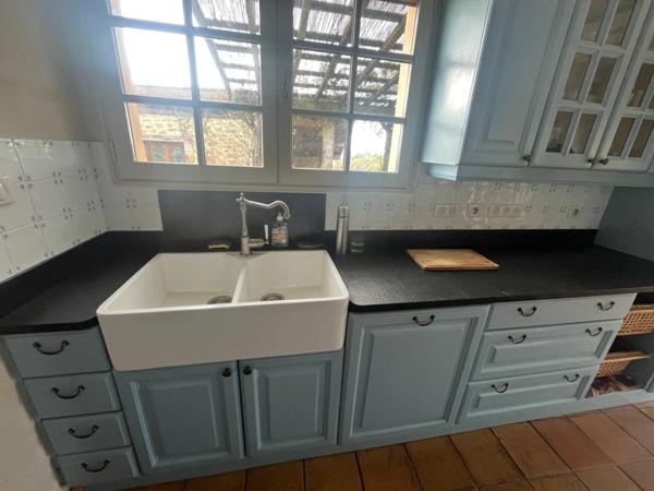 MARCIAC (32) 10 min, VUE EXCEPTIONNELLE, cachée, sans nuisance, TRES BELLE PROPRIETE sans travaux, piscine, ECONOMIQUE, écologique , geothermie, dependances,