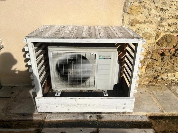 MARCIAC (32) 10 min, VUE EXCEPTIONNELLE, cachée, sans nuisance, TRES BELLE PROPRIETE sans travaux, piscine, ECONOMIQUE, écologique , geothermie, dependances,