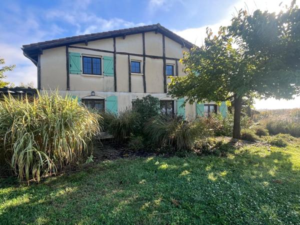 MARCIAC (32) 10 min, VUE EXCEPTIONNELLE, cachée, sans nuisance, TRES BELLE PROPRIETE sans travaux, piscine, ECONOMIQUE, écologique , geothermie, dependances,