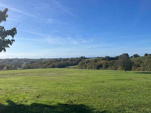 MARCIAC (32) 10 min, VUE EXCEPTIONNELLE, cachée, sans nuisance, TRES BELLE PROPRIETE sans travaux, piscine, ECONOMIQUE, écologique , geothermie, dependances,