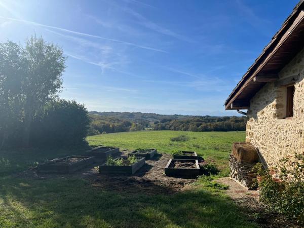 MARCIAC (32) 10 min, VUE EXCEPTIONNELLE, cachée, sans nuisance, TRES BELLE PROPRIETE sans travaux, piscine, ECONOMIQUE, écologique , geothermie, dependances,