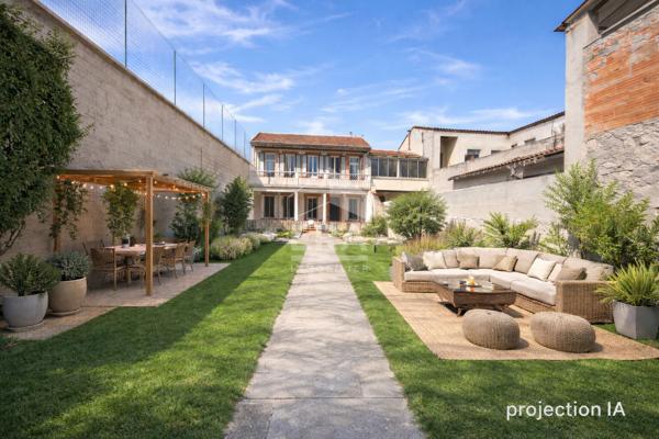 MARSEILLE 15EME - Maison T4 de 128m2, sur une parcelle