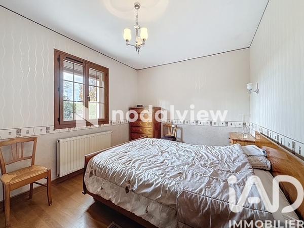 Maison à vendre 9 pièces 181 m² Laroche-Saint-Cydroine