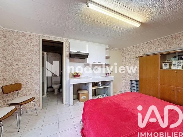 Maison à vendre 9 pièces 181 m² Laroche-Saint-Cydroine