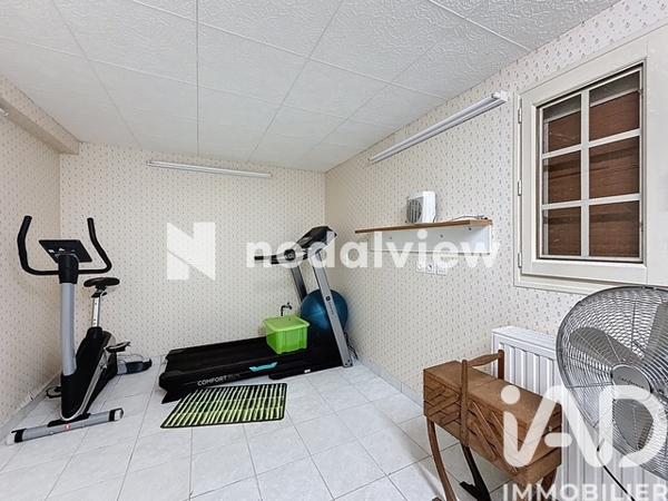 Maison à vendre 9 pièces 181 m² Laroche-Saint-Cydroine