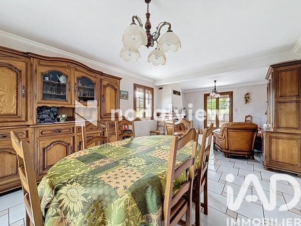 Maison à vendre 9 pièces 181 m² Laroche-Saint-Cydroine