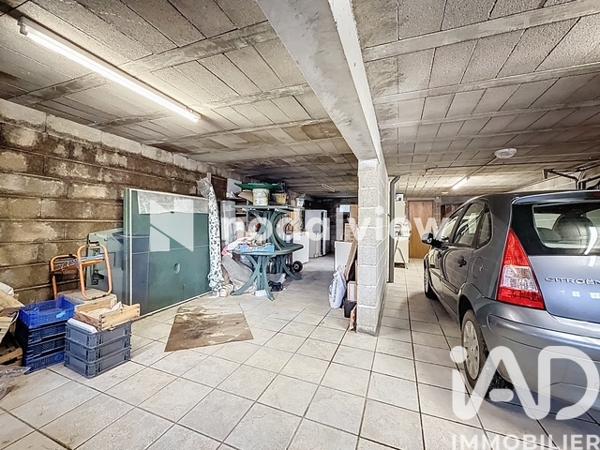 Maison à vendre 9 pièces 181 m² Laroche-Saint-Cydroine