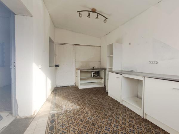 Maison de village individuelle à rénover