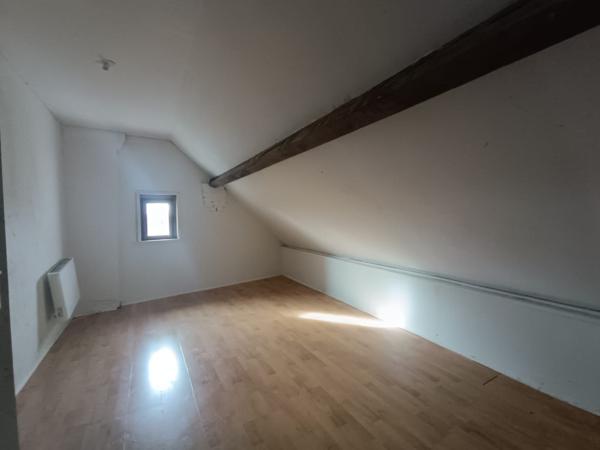Maison de village individuelle à rénover