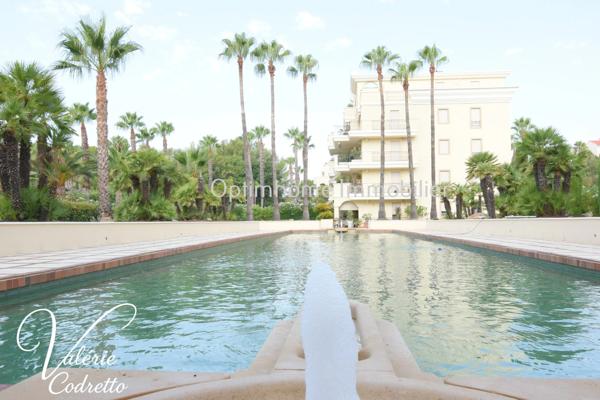 LE BASSIN ROYAL - HYÈRES – T3 70 m² avec terrasse, garage – Résidence prisée proche centre-ville 83400