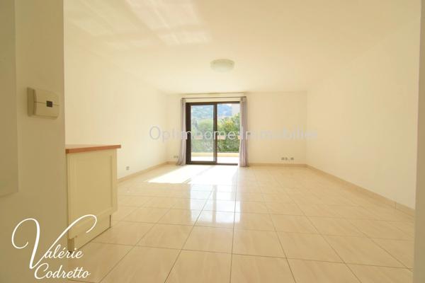 LE BASSIN ROYAL - HYÈRES – T3 70 m² avec terrasse, garage – Résidence prisée proche centre-ville 83400