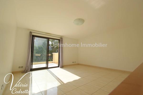LE BASSIN ROYAL - HYÈRES – T3 70 m² avec terrasse, garage – Résidence prisée proche centre-ville 83400