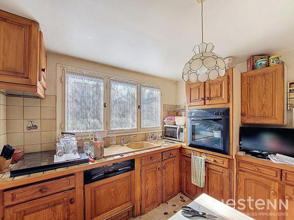 A Vendre Maison de 96 m² avec sept pièces, véranda, dépendances et jardin à Condom