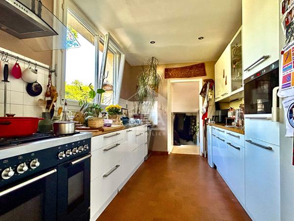 Maison spacieuse à vendre à BETTON - 11 pièces avec jardin