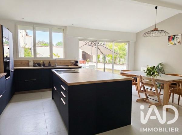 Maison à vendre 14 pièces 290 m² Jarnac