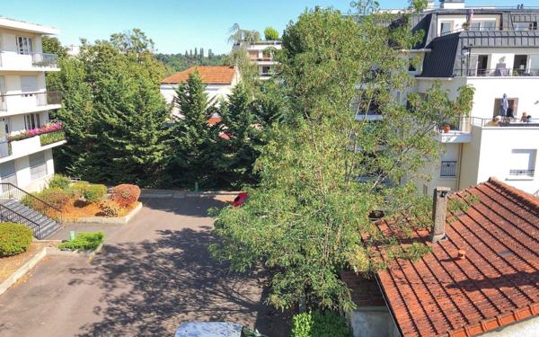 Appartement à louer    2 pièces • 27 m2 Le Plessis-Robinson