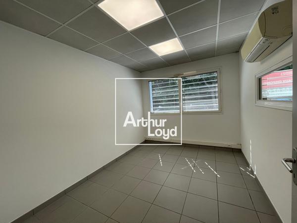 Location bureaux 57 m² à Nîmes KM Delta proximité autoroute
