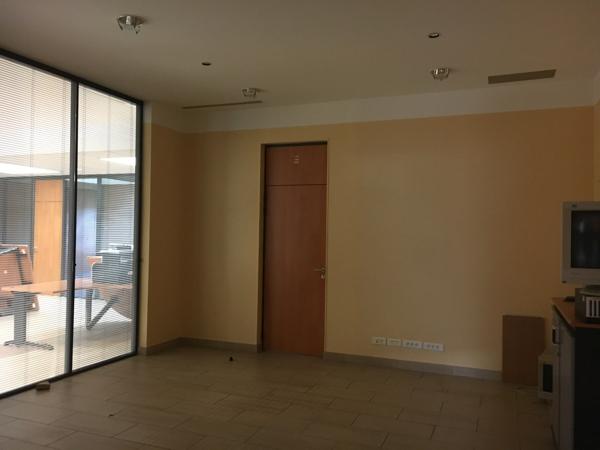 BUREAUX - A LOUER - 107 m2 - SAINT-QUENTIN :