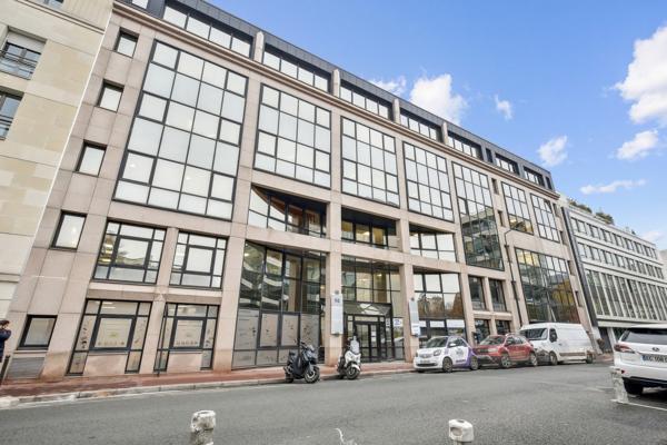 Bureaux à louer à Levallois Perret open space lumineux divisible moderne