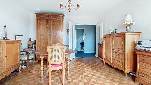 EXCLUSIVITÉ NANTES - LONGCHAMP / Appartement 3 pièces 2 chambres, balcon exposé SUD, ascenseur, parking en sous-sol et cave