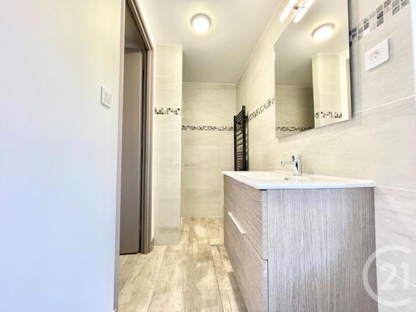 Immeuble à vendre  162,96 m2 LES ABRETS EN DAUPHINE - 38