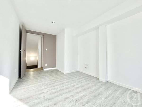 Immeuble à vendre  162,96 m2 LES ABRETS EN DAUPHINE - 38