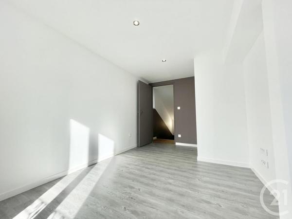 Immeuble à vendre  162,96 m2 LES ABRETS EN DAUPHINE - 38